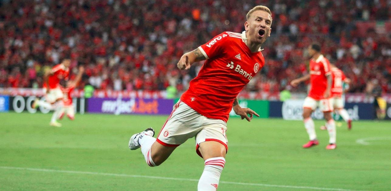 Atacante entrou no segundo tempo e anotou empate