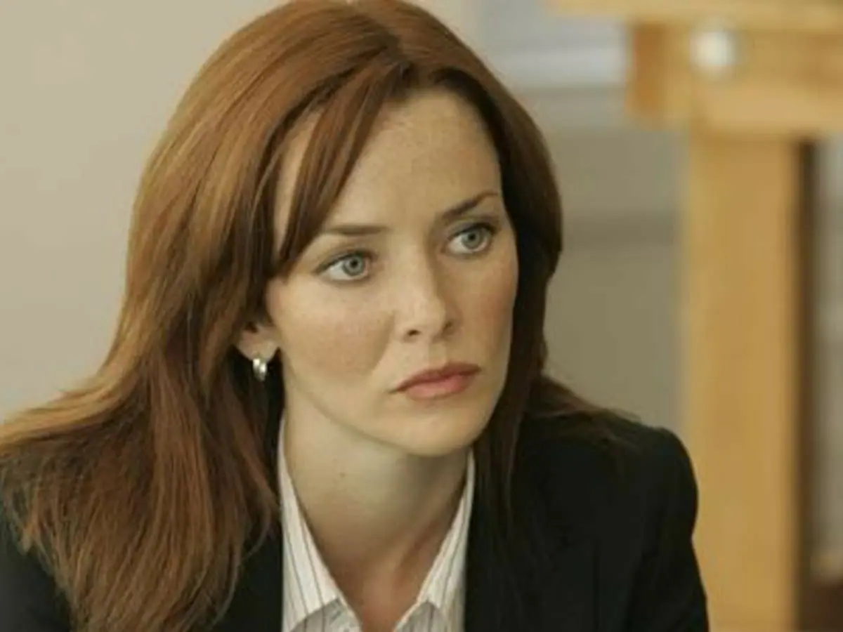 Annie Wersching, em cena de "24 Horas",  lutava contra um c&acirc;ncer e tinha 45 anos