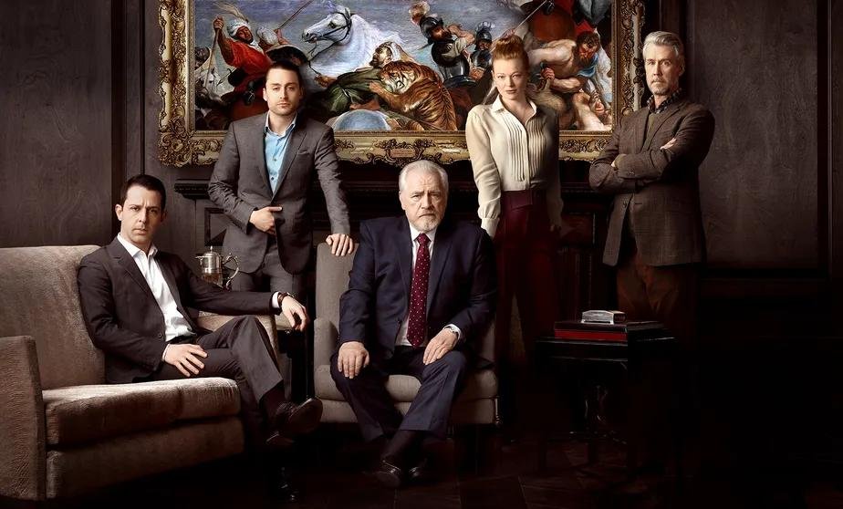 As tr&ecirc;s primeiras temporadas de "Succession" receberam 48 indica&ccedil;&otilde;es ao Emmy e conquistaram 13 vit&oacute;rias, incluindo Melhor S&eacute;rie Dram&aacute;tica