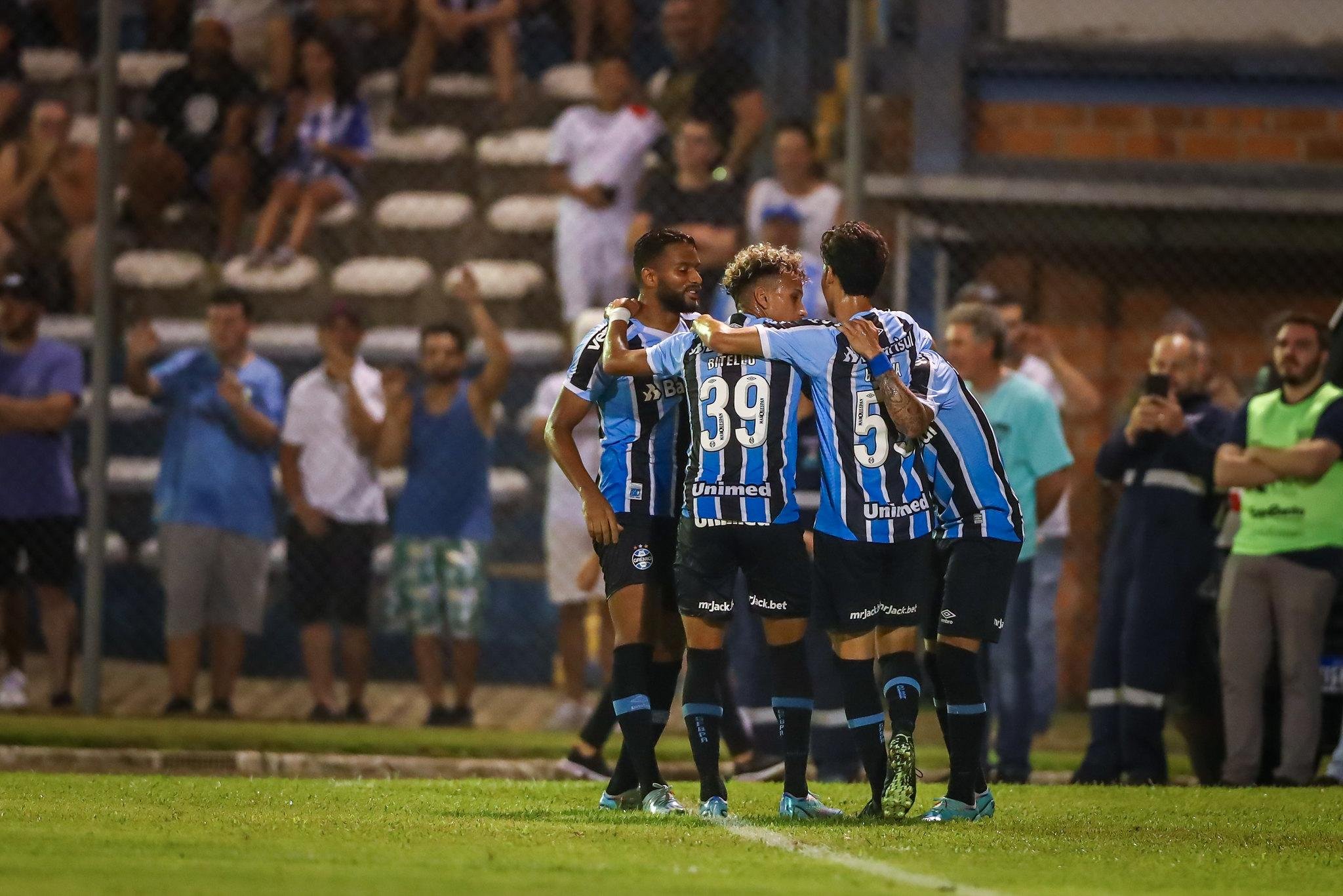 Gr&ecirc;mio segue 100% no Gauch&atilde;o
