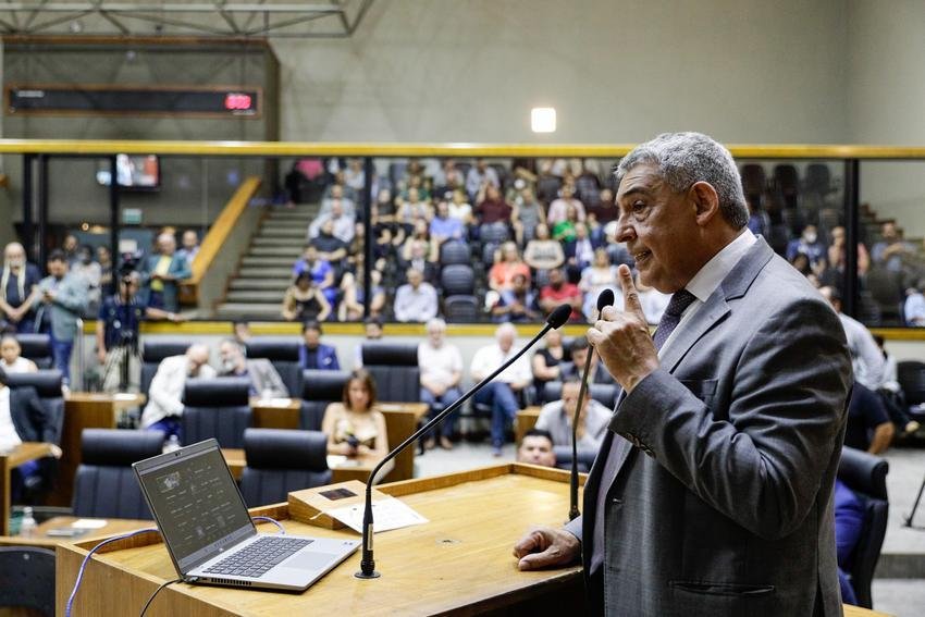 Melo durante a posse da nova Mesa Diretora da C&acirc;mara no in&iacute;cio de janeiro