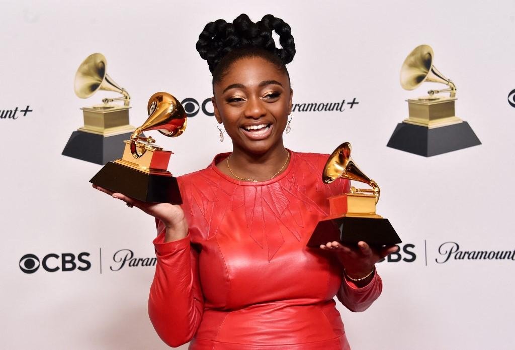 Samara Joy ganhou pr&ecirc;mios de Melhor &Aacute;lbum de Jazz Vocal e Artista Revela&ccedil;&atilde;o