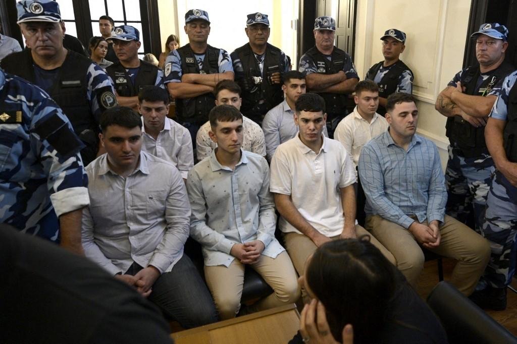 Oito jovens jogadores de r&uacute;gbi foram condenados na Argentina