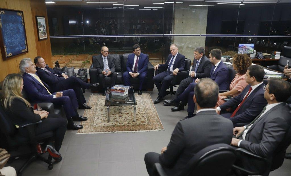 Reuni&atilde;o tratou de tr&ecirc;s a&ccedil;&otilde;es que tramitam na Corte