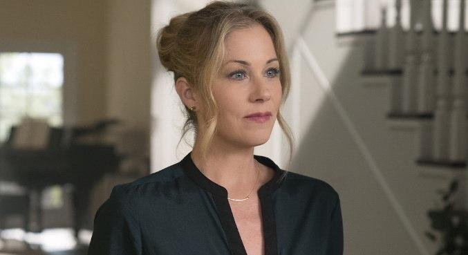 Atua&ccedil;&atilde;o de Christina Applegate em "Disque Amiga para Matar" foi elogiada