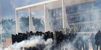 Manifestantes que invadiram prédios dos Três Poderes em 8 de janeiro foram presos no DF