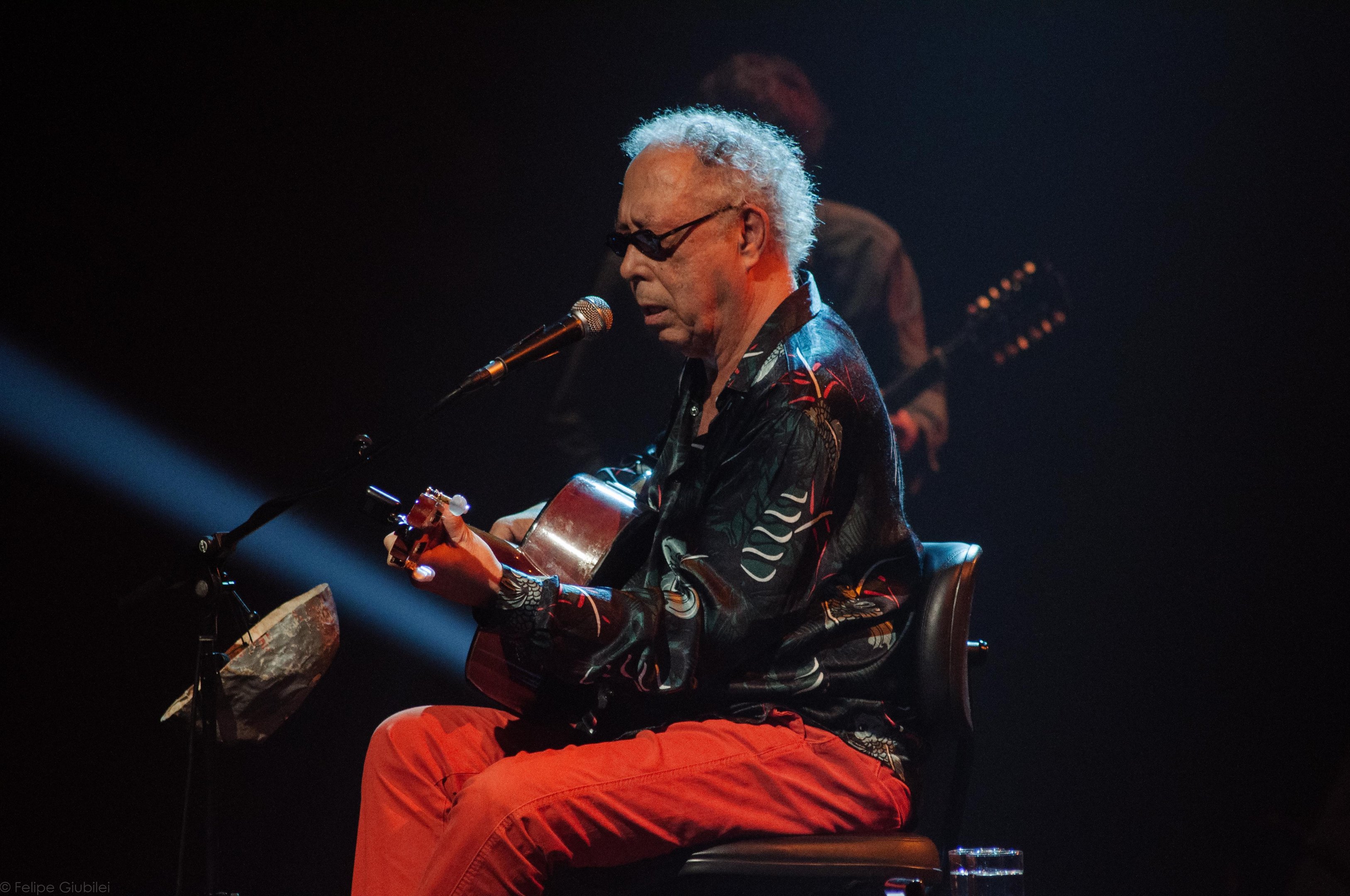 Jards Macal&eacute; faz show nesta sexta-feira no Teatro da Amrigs em Porto Alegre