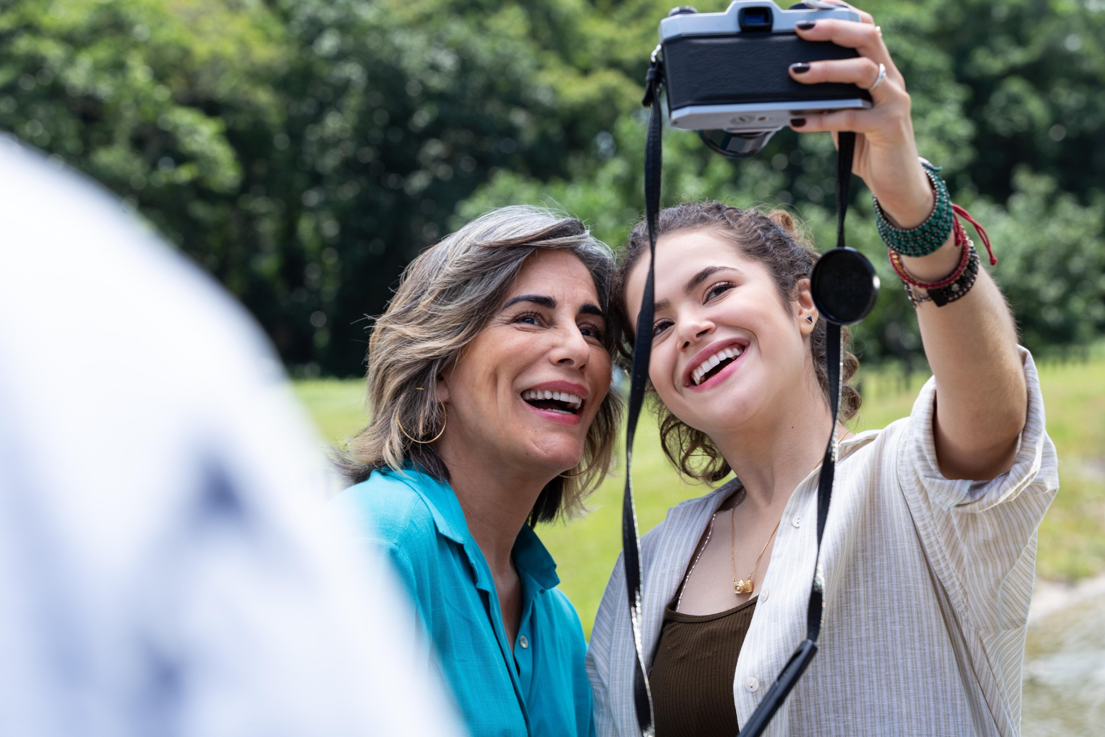 Gloria Pires e Maisa contracenam como m&atilde;e e filha em &lsquo;Desapega!&rsquo;