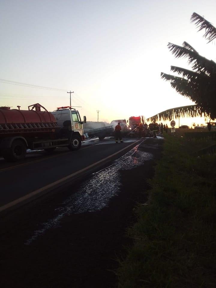 Acidente ocorreu na manh&atilde; deste domingo