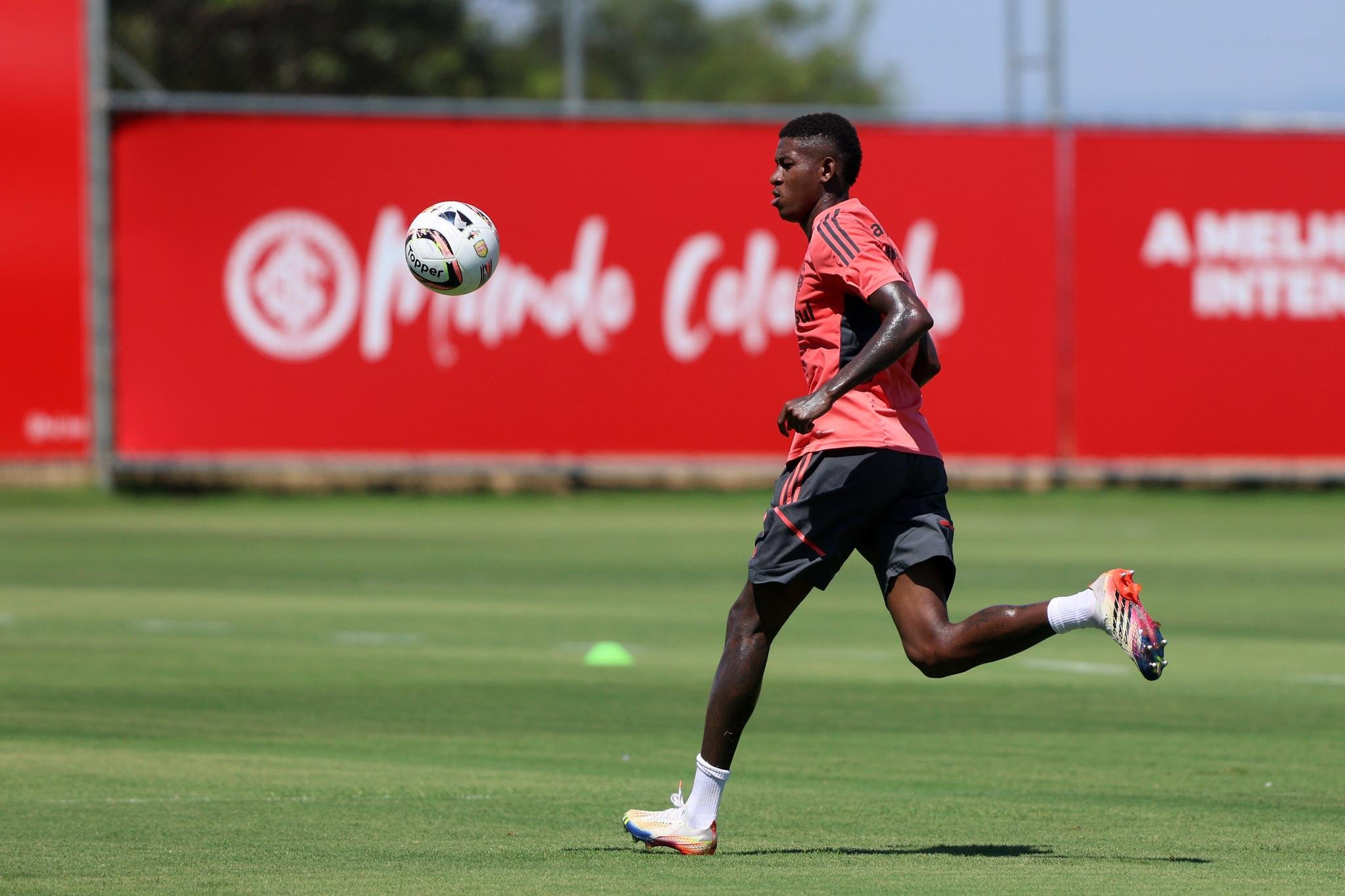 Vit&atilde;o est&aacute; recuperado de sintomas gripais