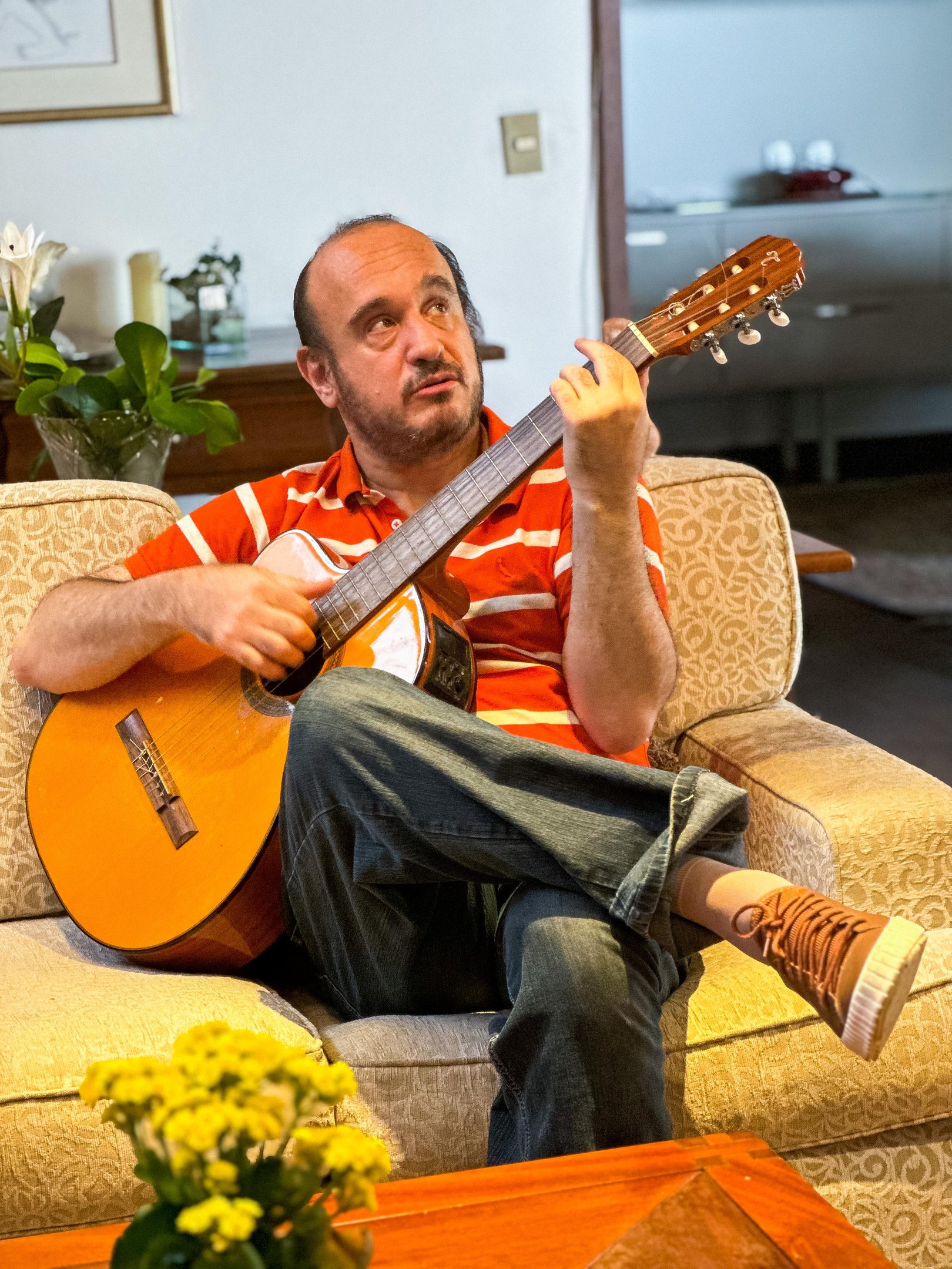 A composi&ccedil;&atilde;o &eacute; uma parceria entre Ot&aacute;vio Abuchaim e o maestro Renato Borba