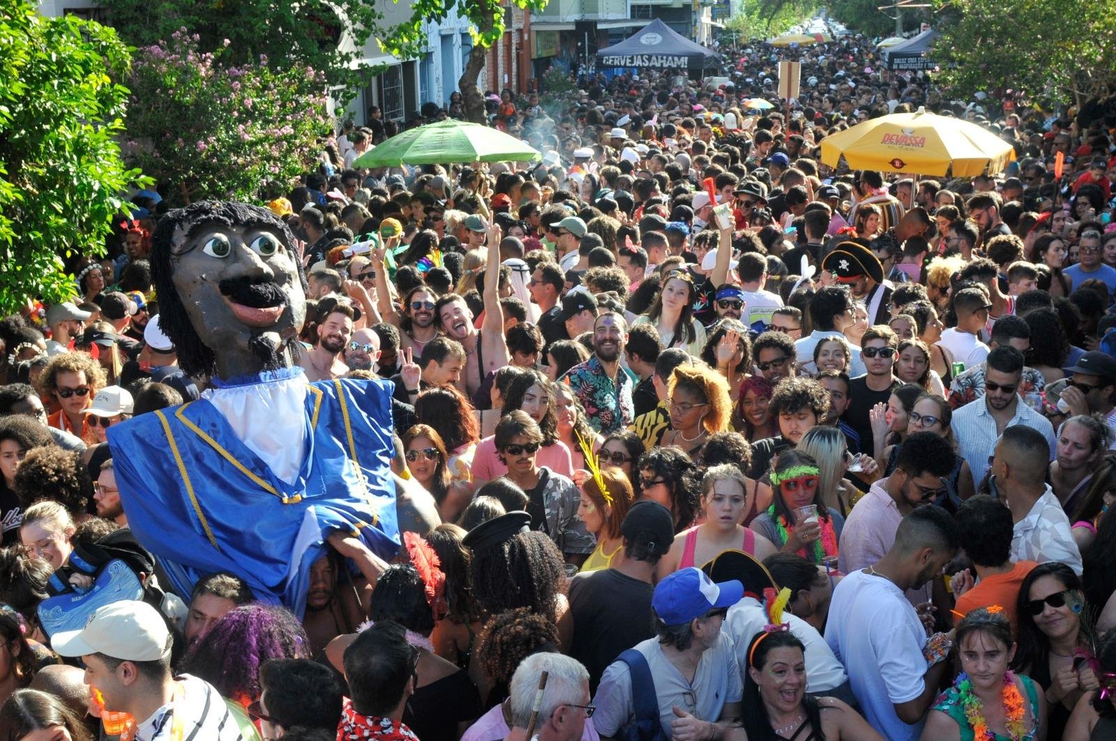 Organiza&ccedil;&atilde;o espera que cinco mil pessoas passem pelo evento at&eacute; a noite.