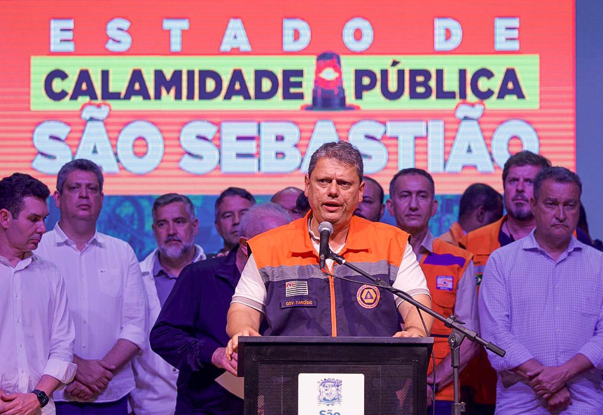 Tarc&iacute;sio de Freitas em entrevista coletiva nesta segunda-feira