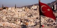 Turquia ainda mantém operações de resgate após terremoto devastador em 6 de fevereiro, com mais de 40 mil mortos