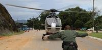 Helicópteros auxiliam nas buscas aos desaparecidos