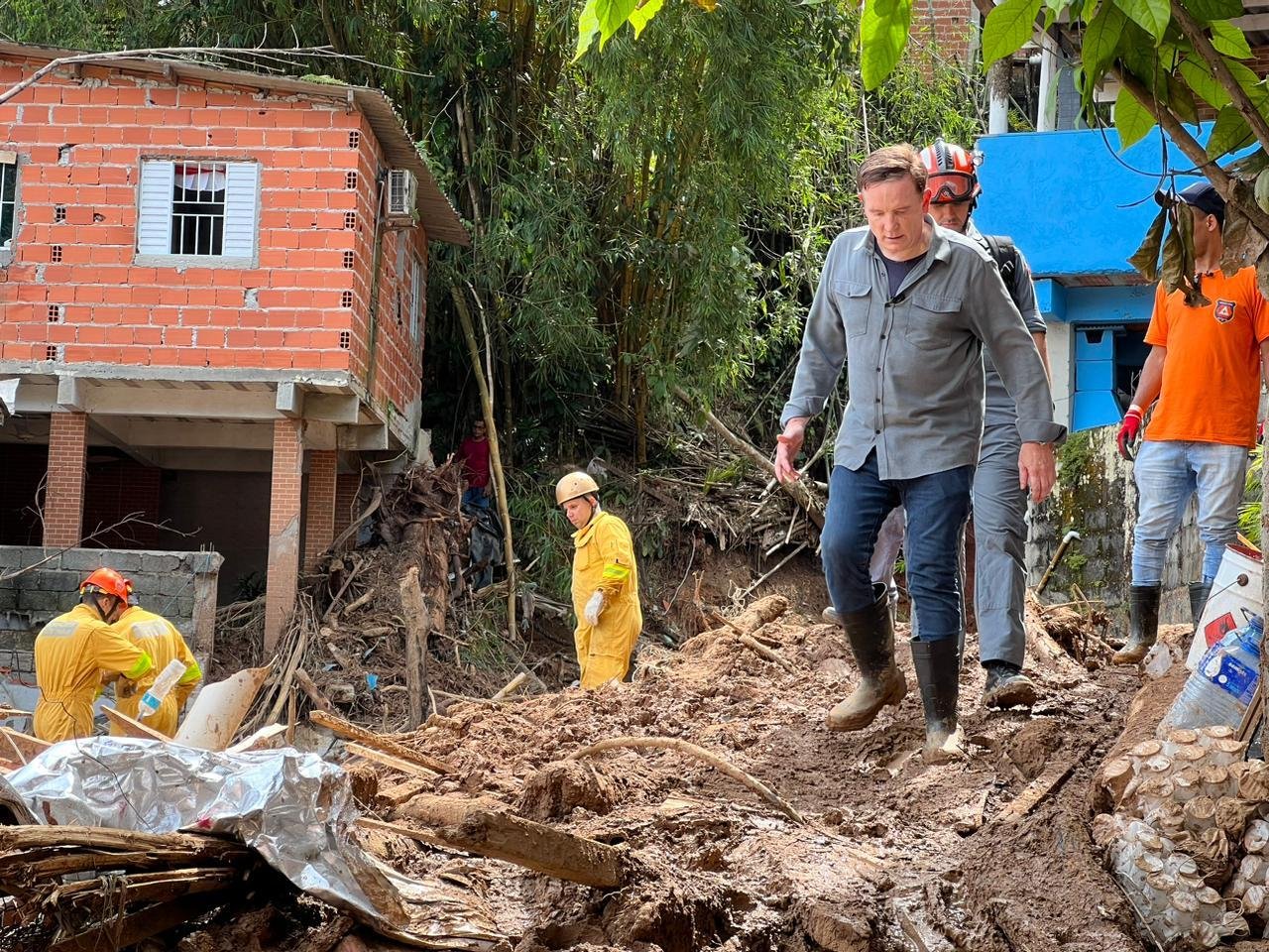 Trag&eacute;dia no litoral de S&atilde;o Paulo j&aacute; deixou mais de 50 v&iacute;timas