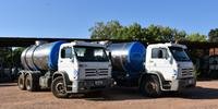 Caminhões-pipa ajudam no abastecimento de água na região